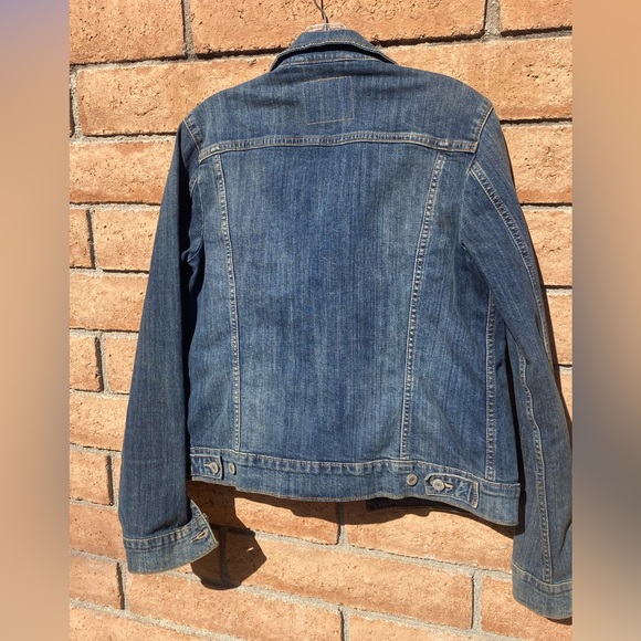 Levi’s Women’s Denim Trucker Jacket | Classic Blue Jean Jacket | Size L - Picture 7 of 12